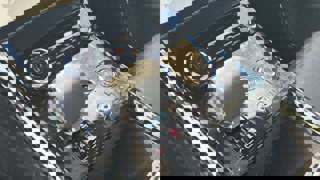 Used 2023 Land Rover Range Rover Sport SE image 24