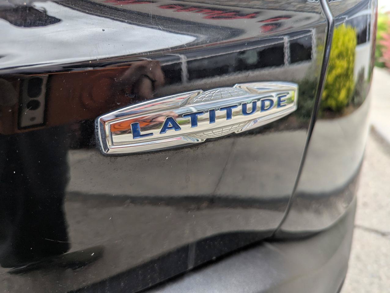 Used 2017 Jeep Renegade Latitude w/ Cold Weather Group AWD/4WD image 26