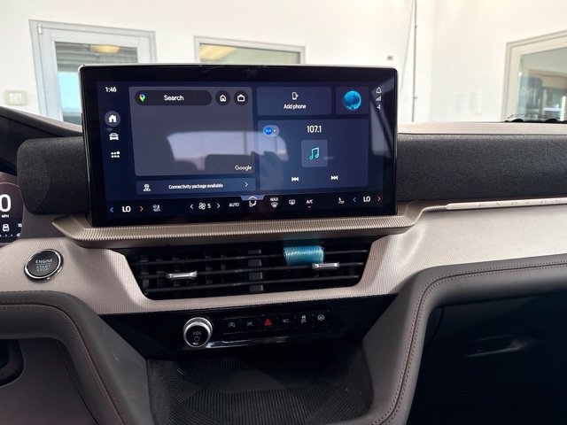 Used 2025 Ford Explorer Active w/ Active Comfort Package RWD image 23