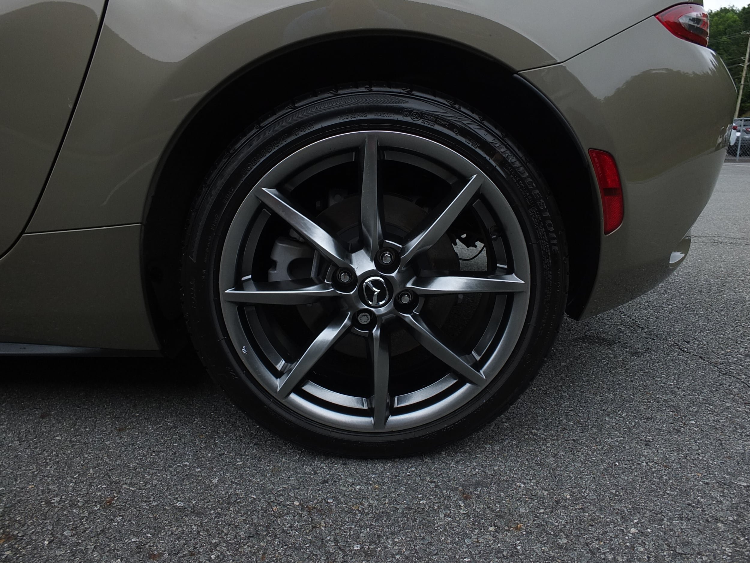 Used 2023 MAZDA MX-5 Miata Grand Touring w/ Weather Package RWD image 11