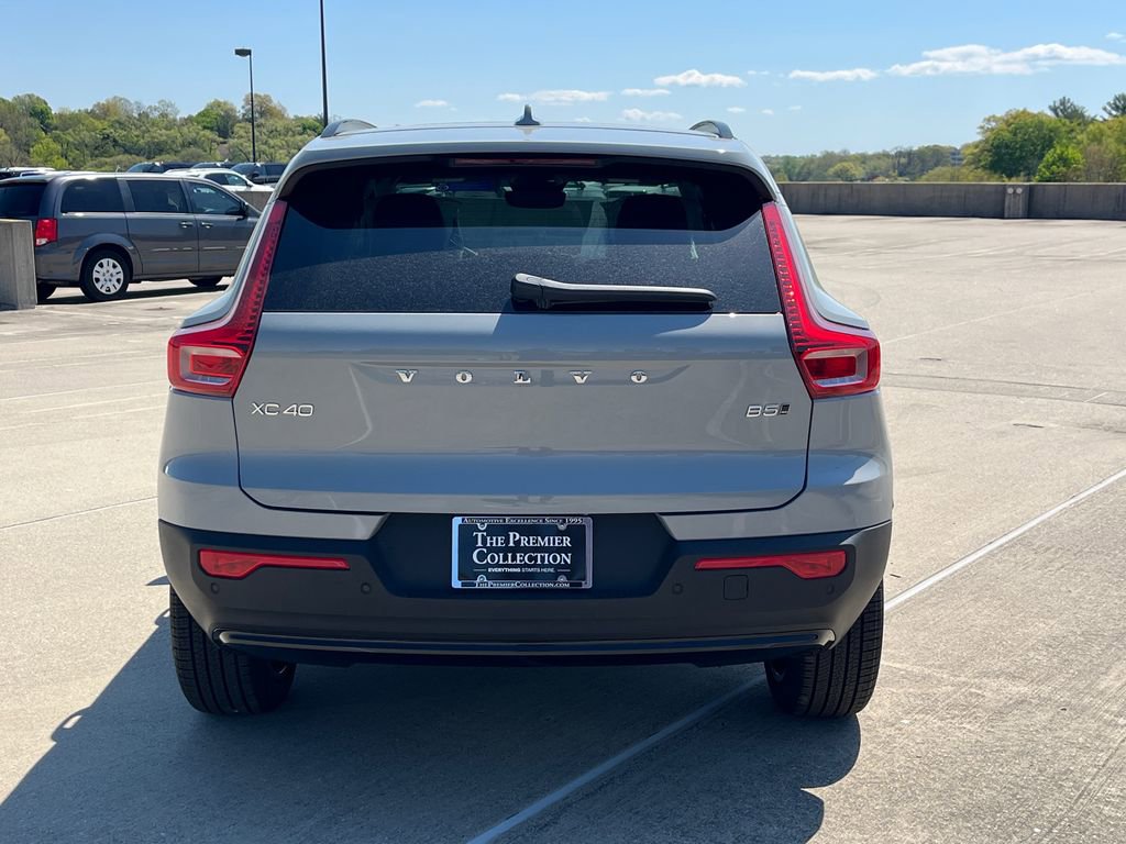 New 2026 Volvo XC40 B5 Plus w/ Climate Package AWD/4WD image 3