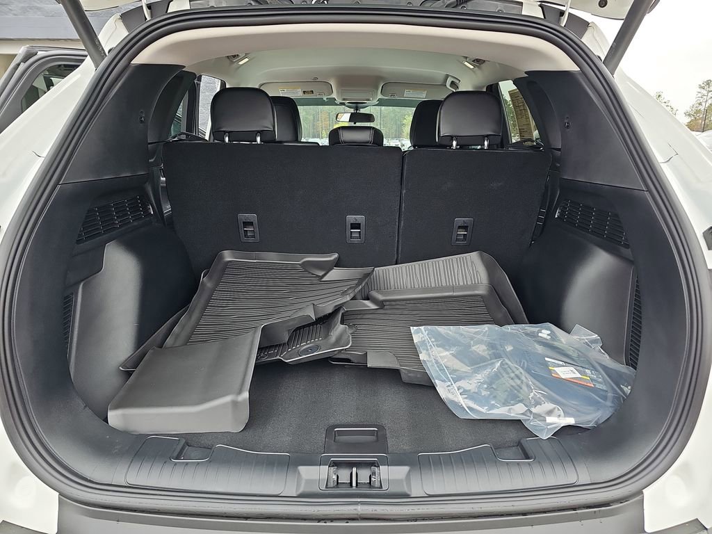 Used 2025 Ford Escape SE image 15