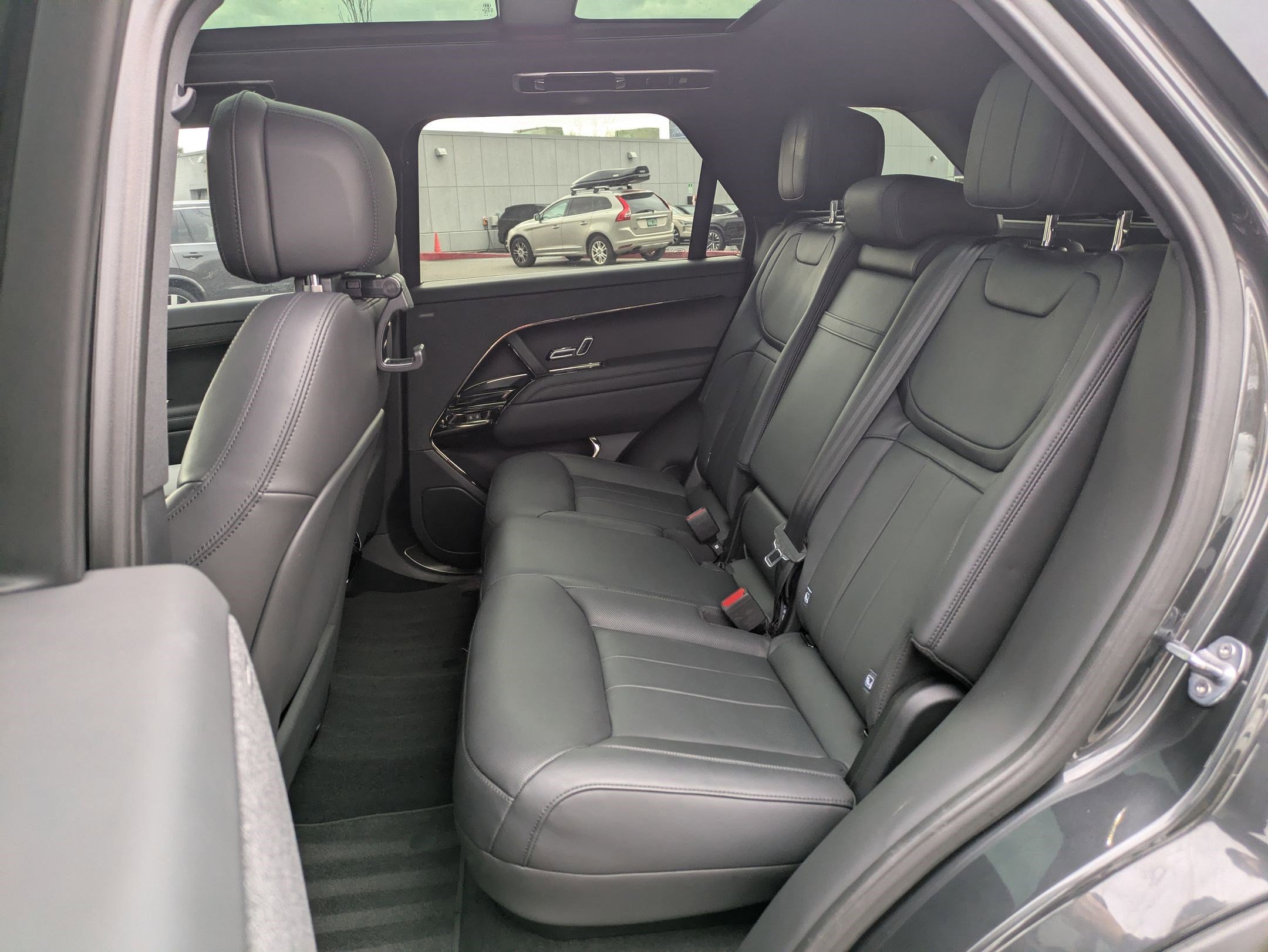 Used 2023 Land Rover Range Rover Sport SE Dynamic image 28