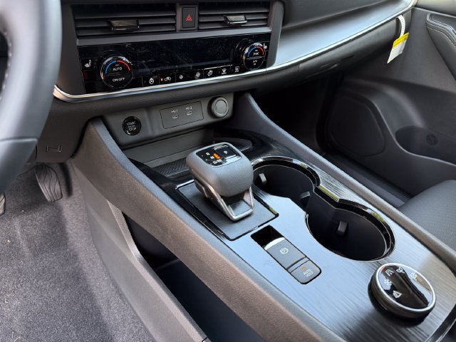 New 2026 Nissan Rogue Dark Armor AWD/4WD image 25