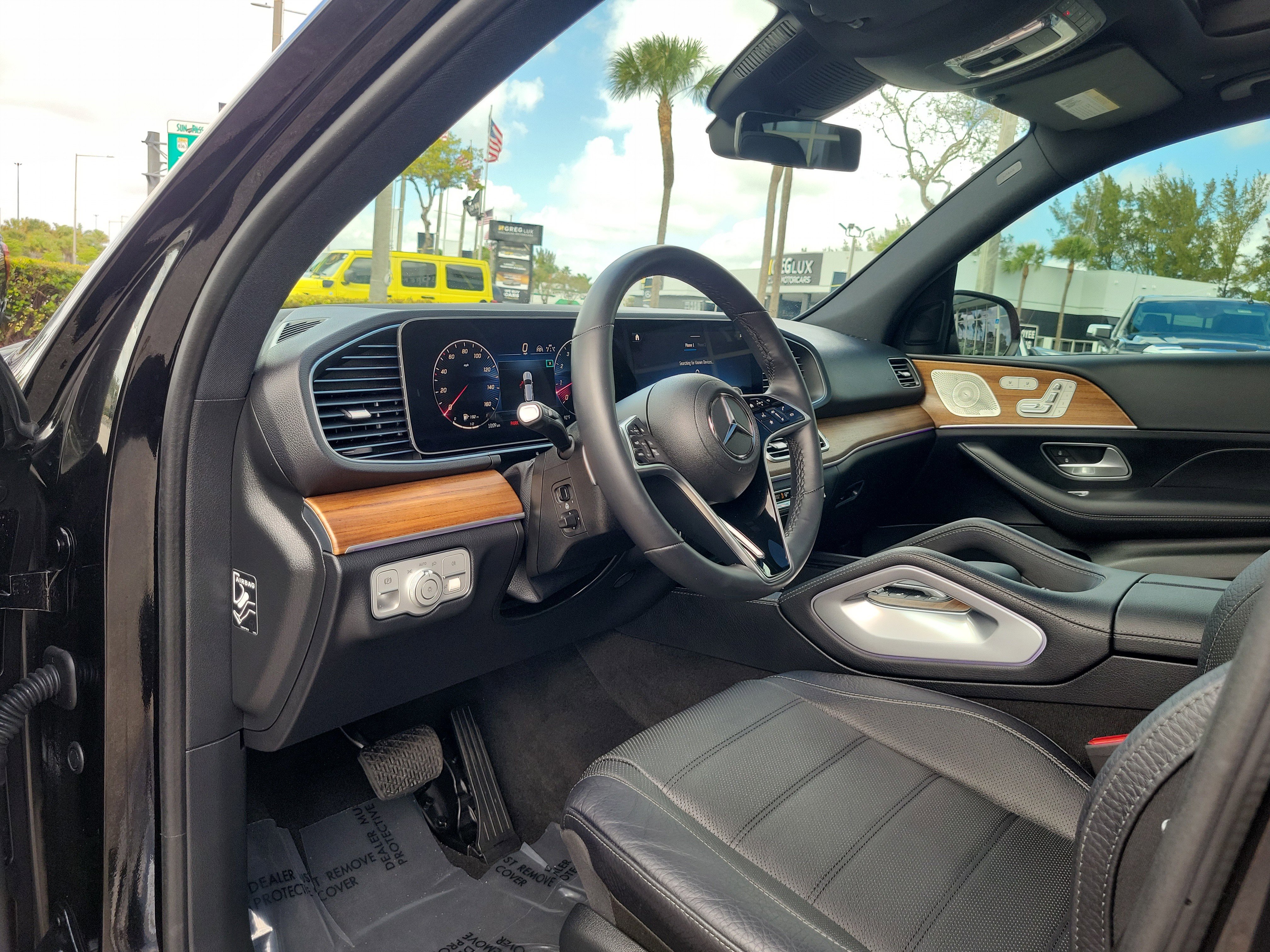 Used 2025 Mercedes-Benz GLE 580 4MATIC image 9