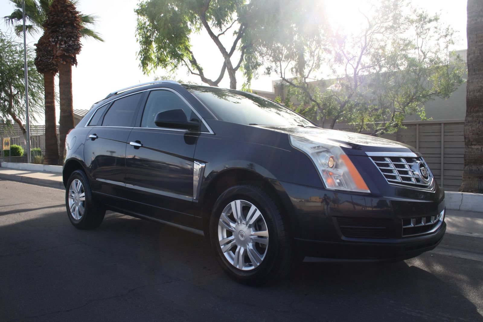 Used 2014 Cadillac SRX Luxury w/ Driver Awareness Package FWD image 2