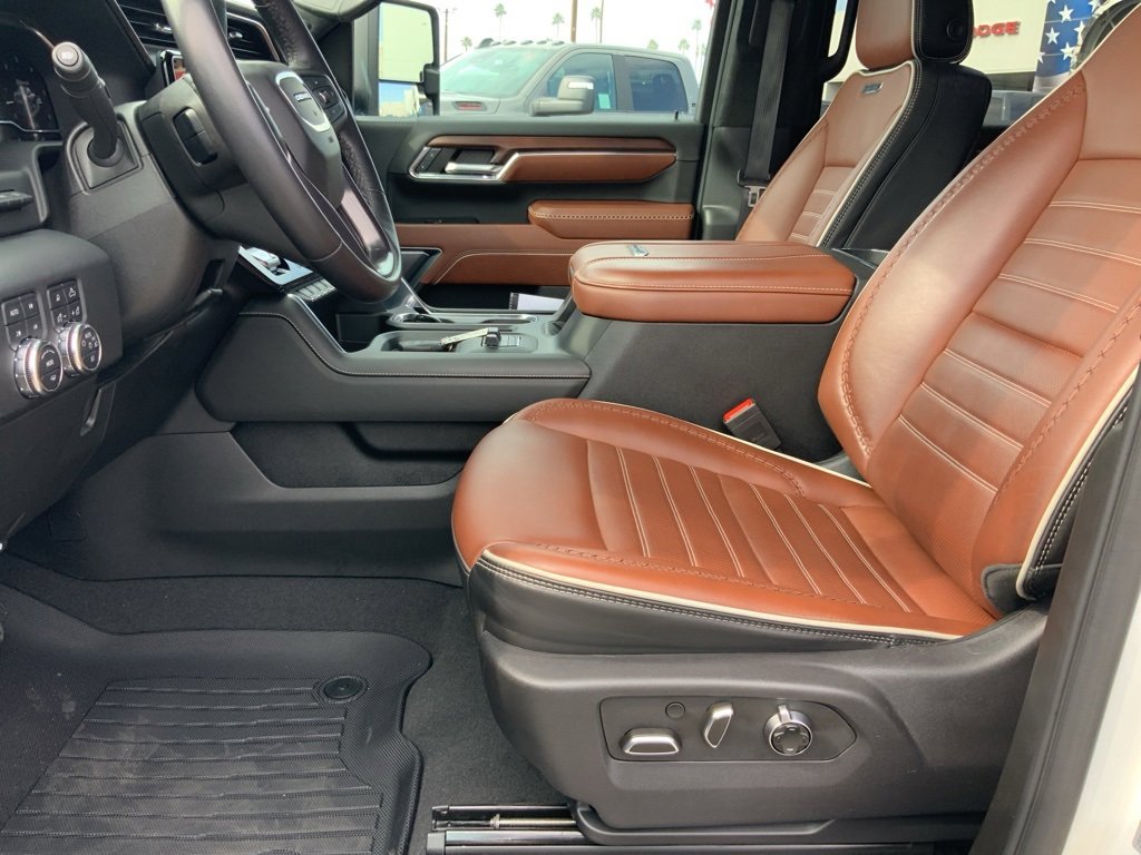 Used 2024 GMC Sierra 2500 Denali Ultimate w/ Max Trailering Package image 17