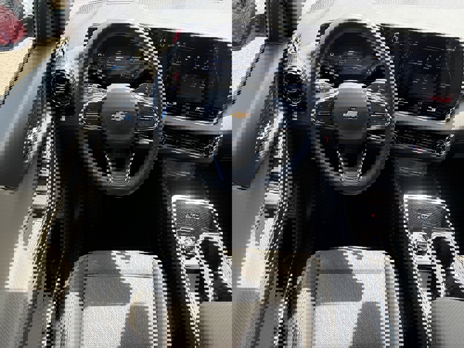 New 2026 Chevrolet Equinox LT w/ Convenience Package II FWD image 14