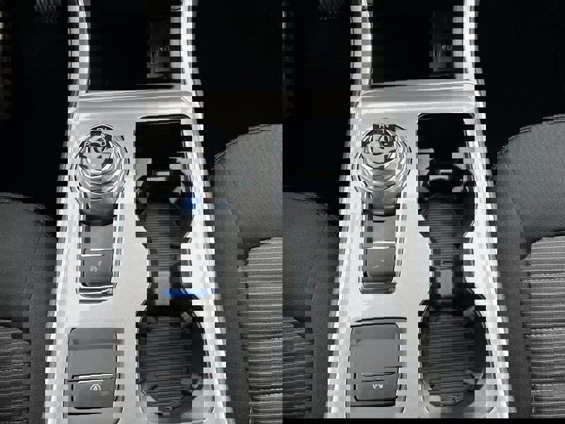 Used 2024 Ford Edge SEL image 19