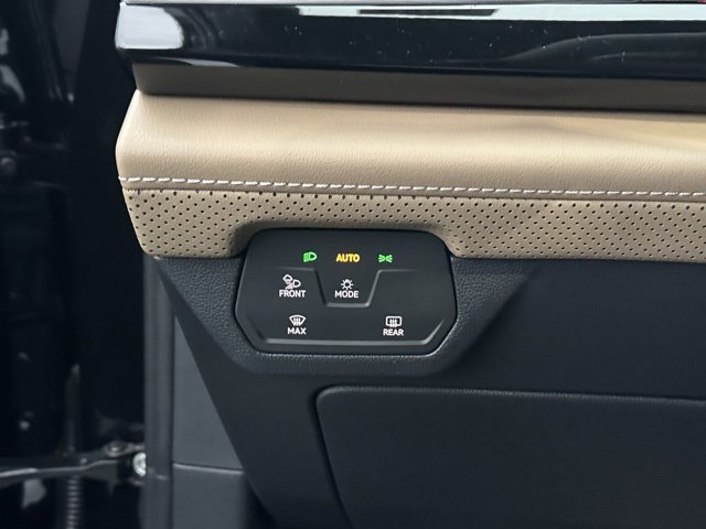 New 2026 Volkswagen Atlas Cross Sport SE image 24