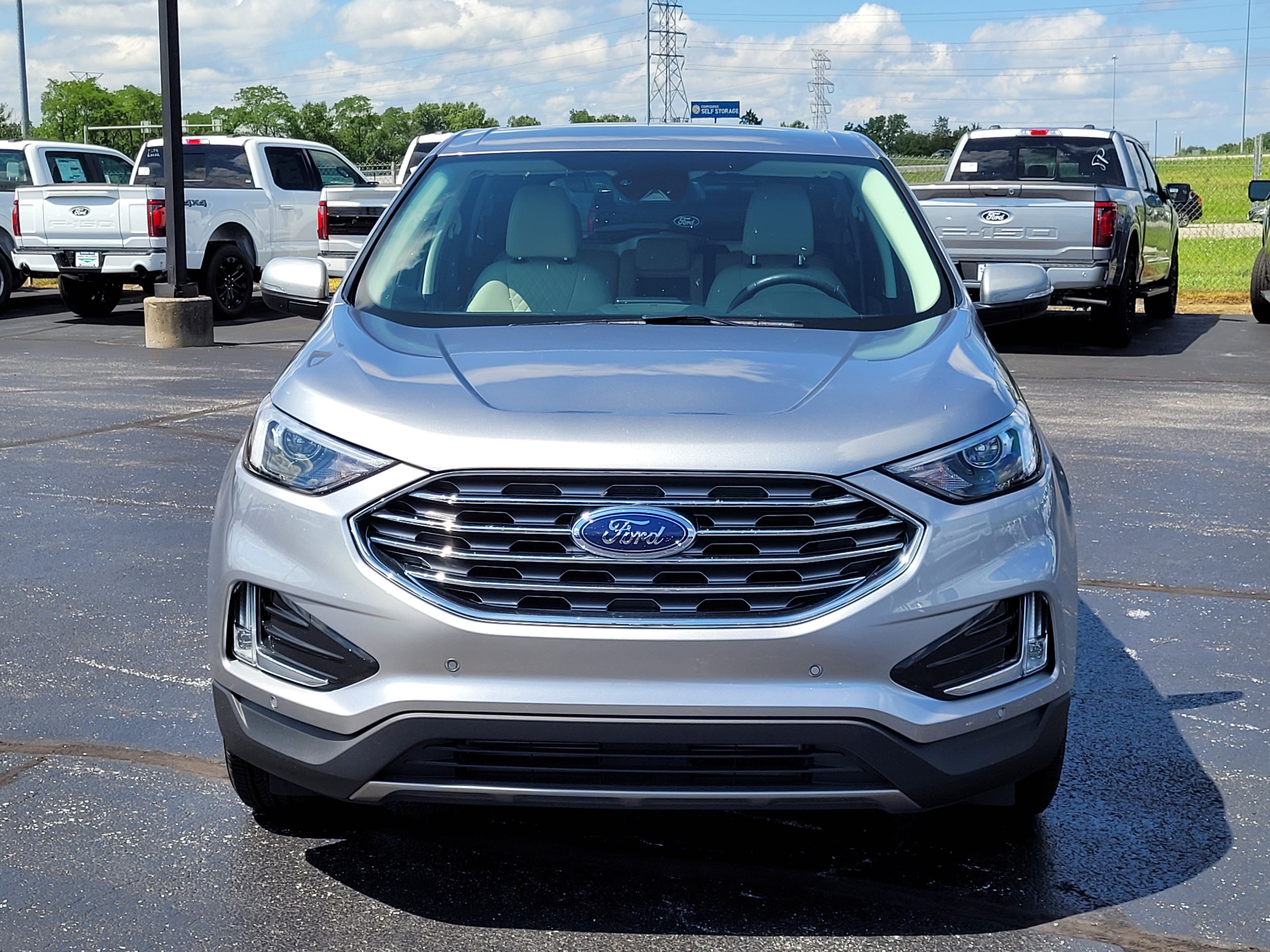 Used 2024 Ford Edge Titanium AWD/4WD image 9