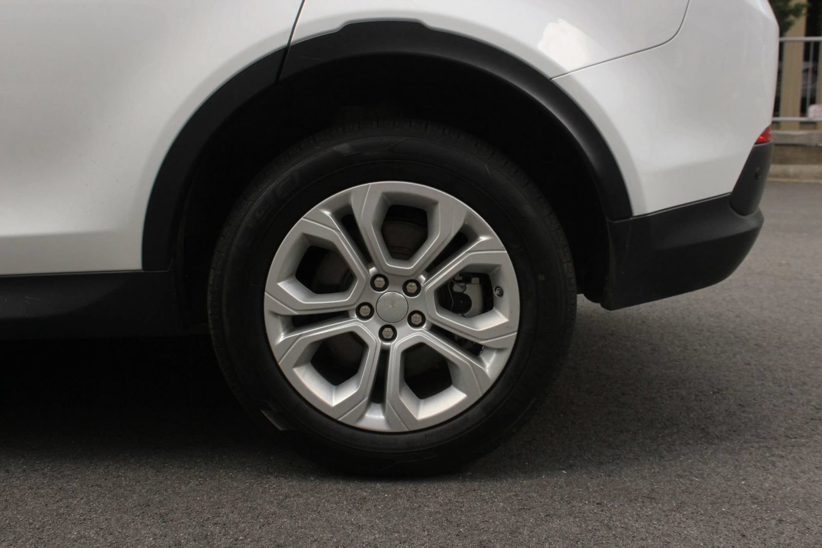 Used 2020 Land Rover Discovery Sport S AWD/4WD image 10