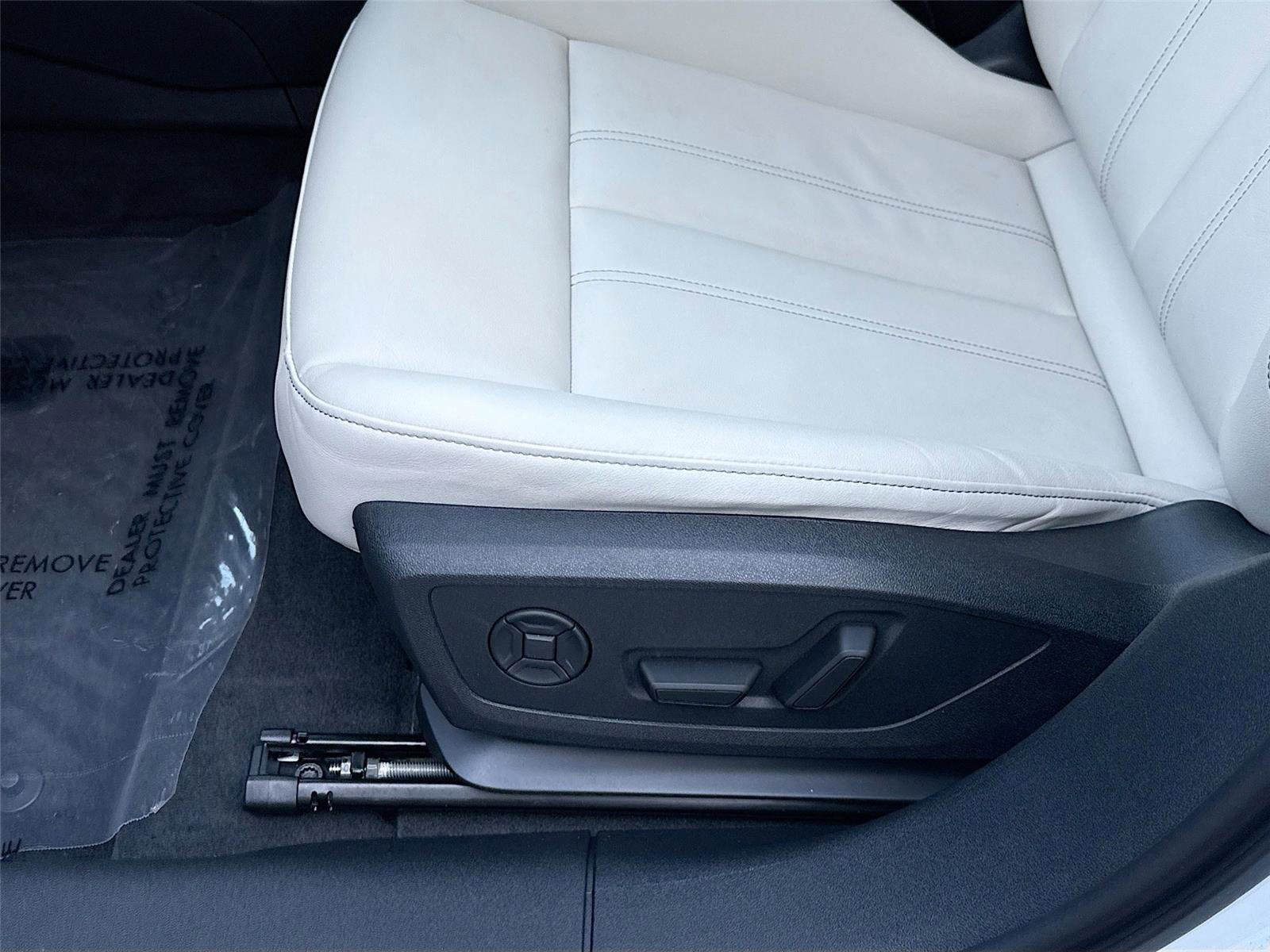 Certified 2025 Audi A6 e-tron Premium Plus w/ Premium Plus image 20