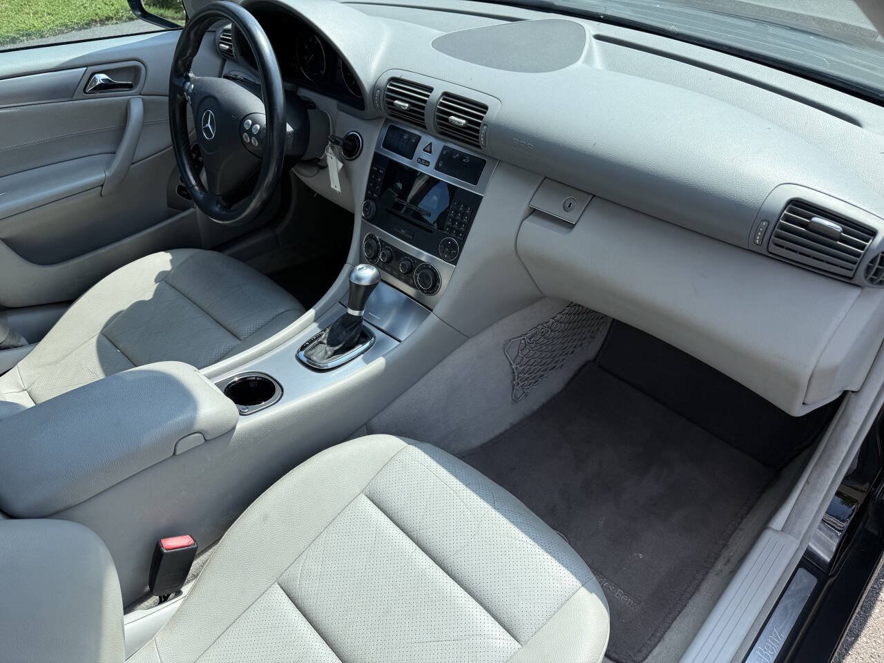 Used 2006 Mercedes-Benz C 230 Sedan w/ Sunroof Pkg image 18
