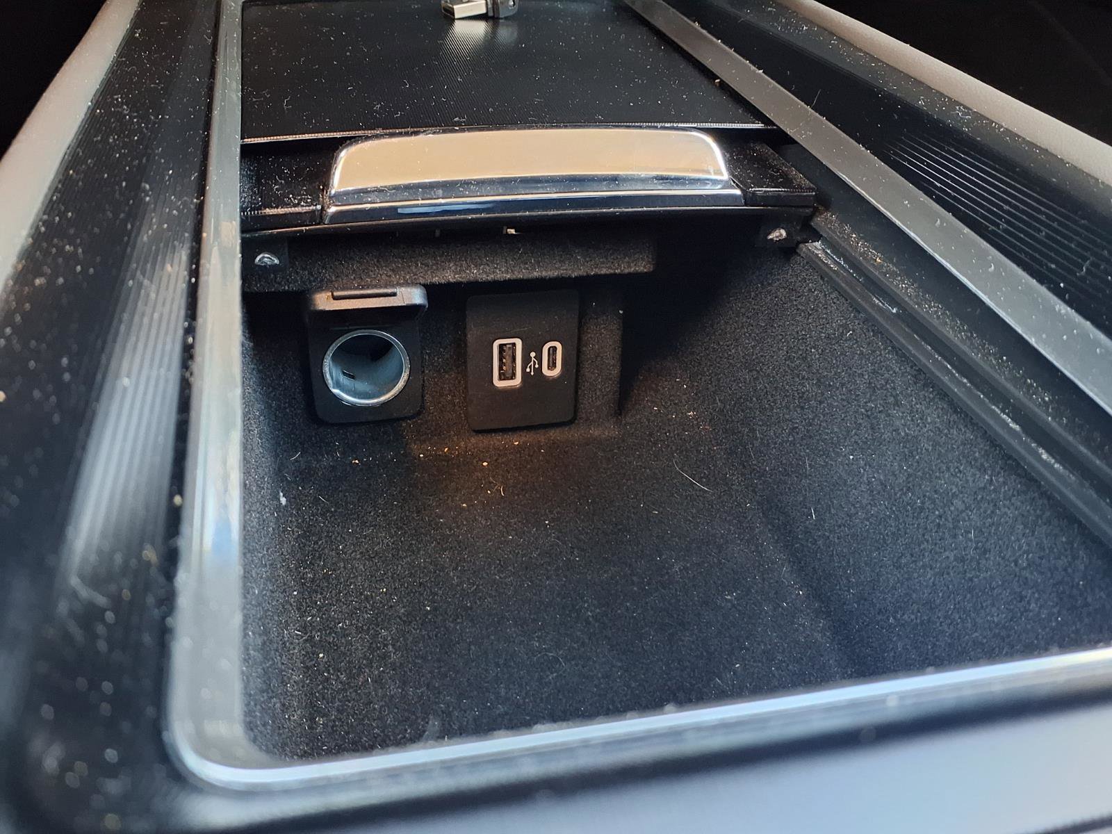 Used 2024 Lincoln Corsair Reserve image 14