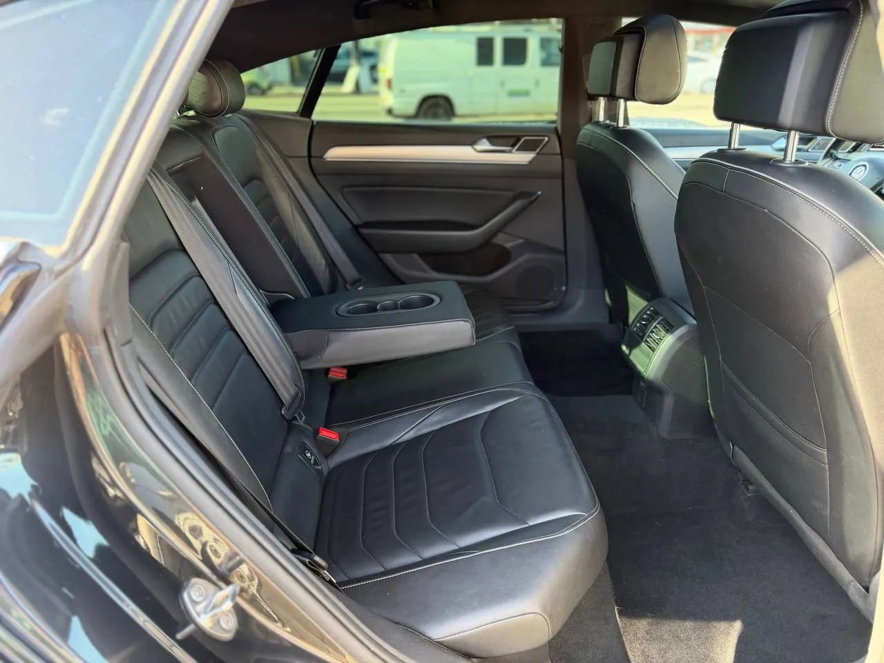 Used 2020 Volkswagen Arteon SEL FWD image 33