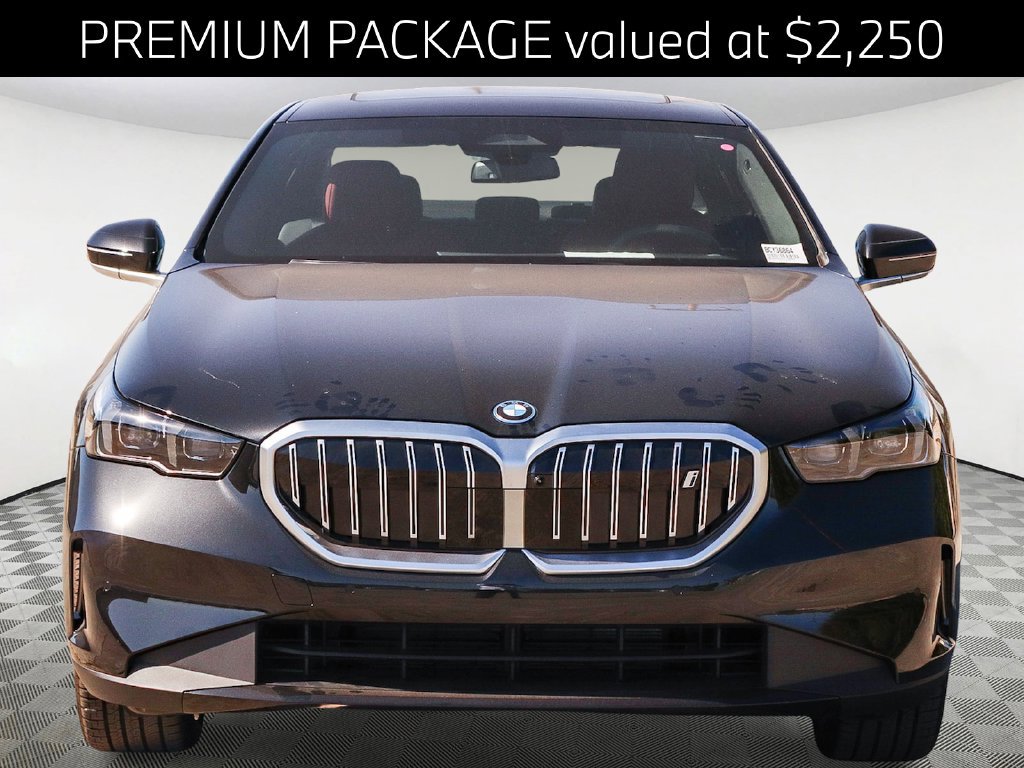 New 2027 BMW i5 M60 w/ Premium Package RWD image 2