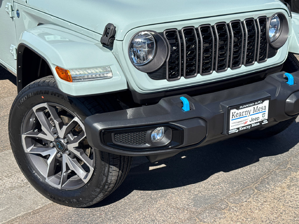 Certified 2024 Jeep Wrangler Unlimited w/ Convenience Group AWD/4WD image 6