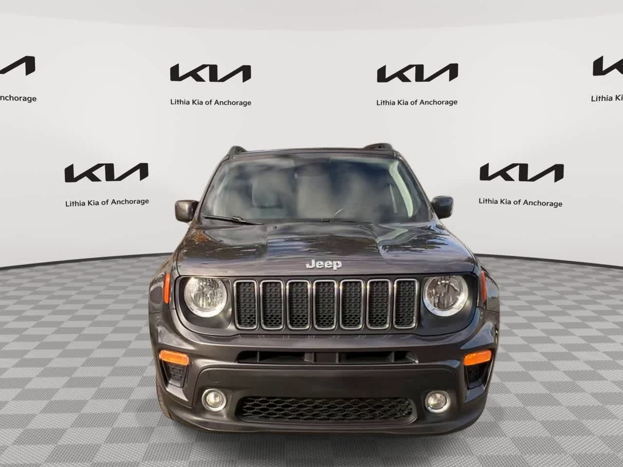 Used 2020 Jeep Renegade Latitude w/ Cold Weather Group AWD/4WD image 3