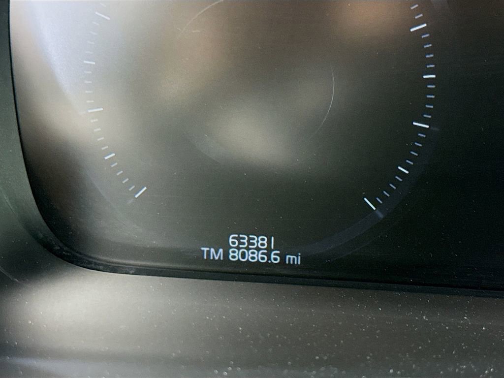 Used 2018 Volvo XC90 T5 R-Design w/ Convenience Package FWD image 12