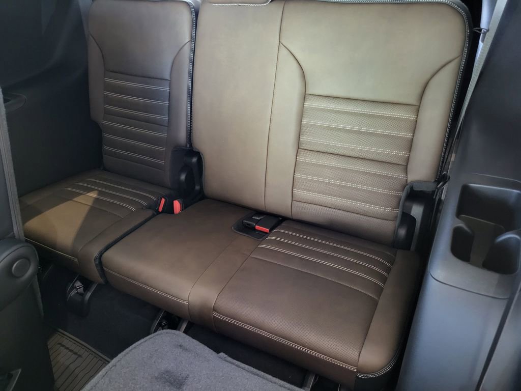 New 2026 GMC Acadia Denali Ultimate w/ LPO, Floor Liner Package image 10