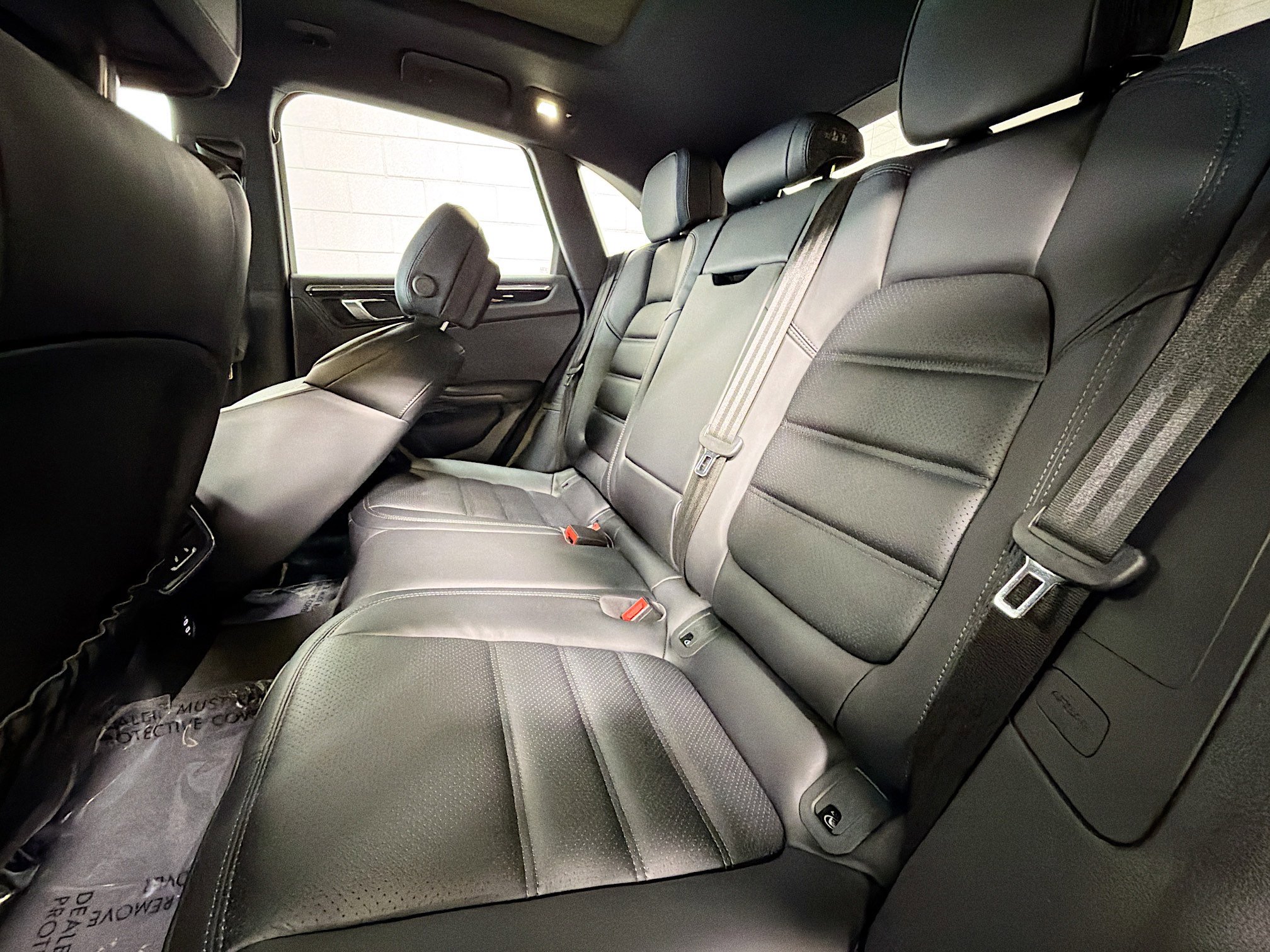 Certified 2026 Porsche Macan AWD/4WD image 21