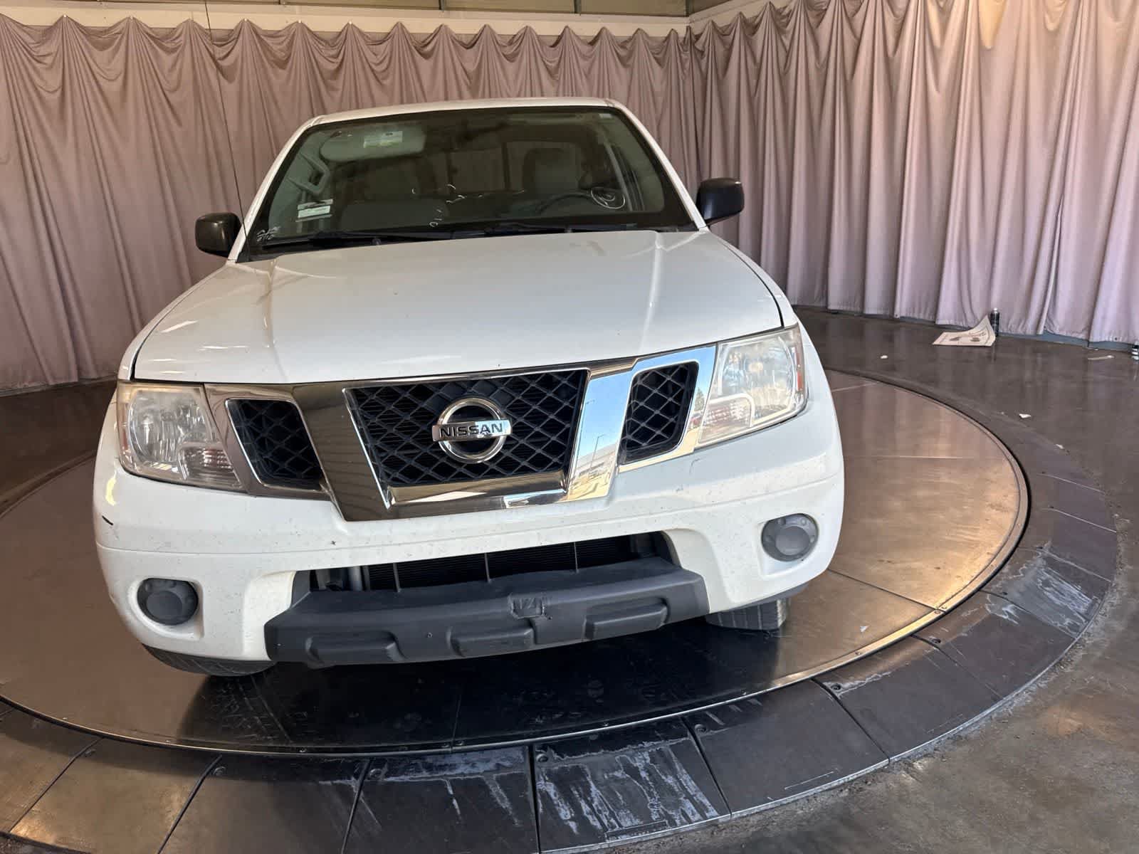 Used 2020 Nissan Frontier SV AWD/4WD image 2