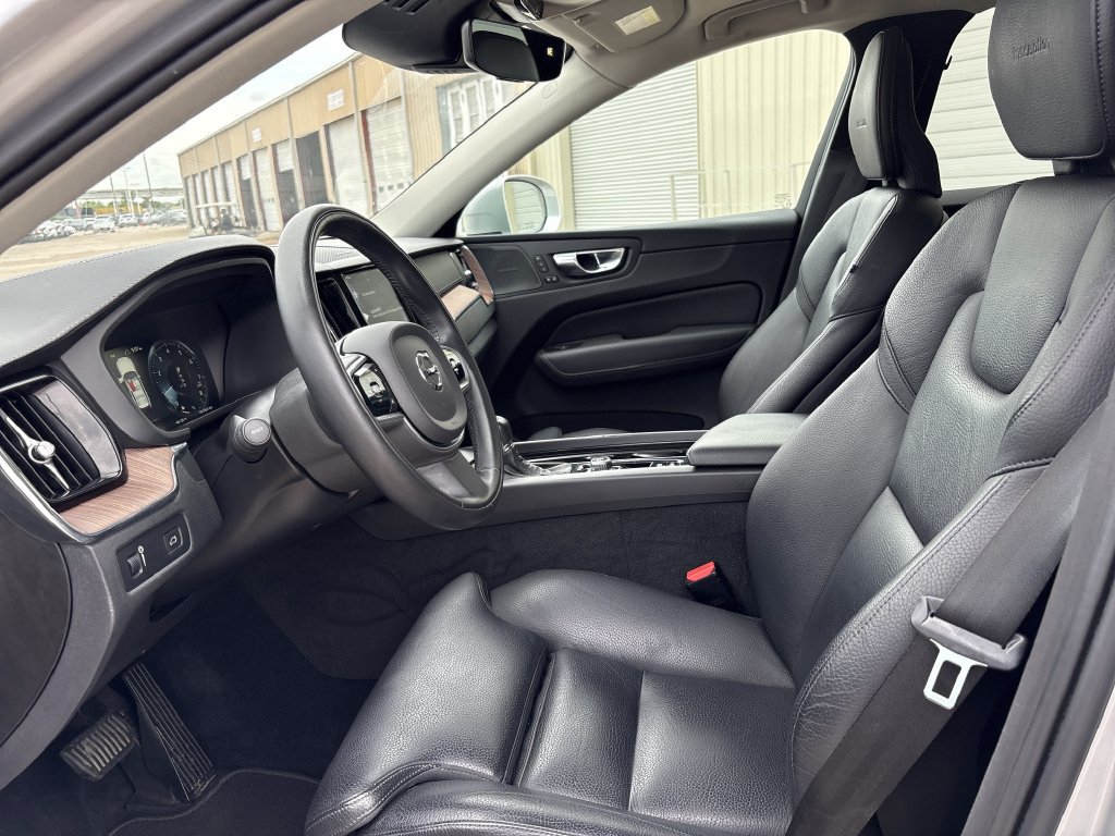 Used 2020 Volvo XC60 T5 Inscription FWD image 13