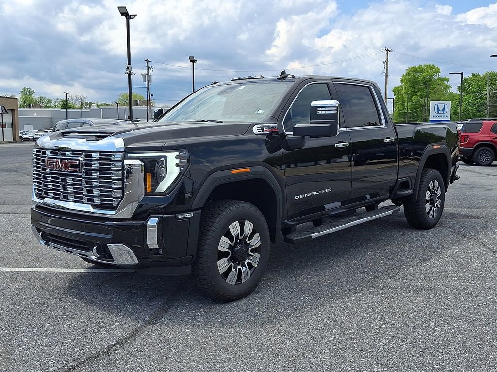 New 2026 GMC Sierra 3500 Denali w/ Technology Package AWD/4WD image 2