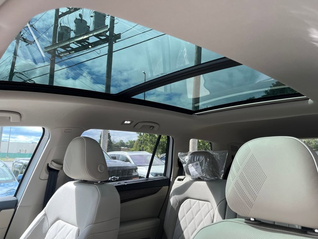 New 2026 Volkswagen Atlas SEL Premium R-Line image 18