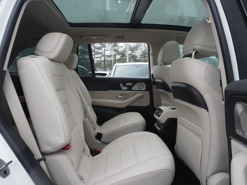 Used 2021 Mercedes-Benz GLS 580 4MATIC w/ Exclusive Trim Package image 32