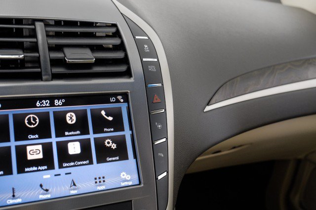 Used 2019 Lincoln MKZ Reserve FWD image 26