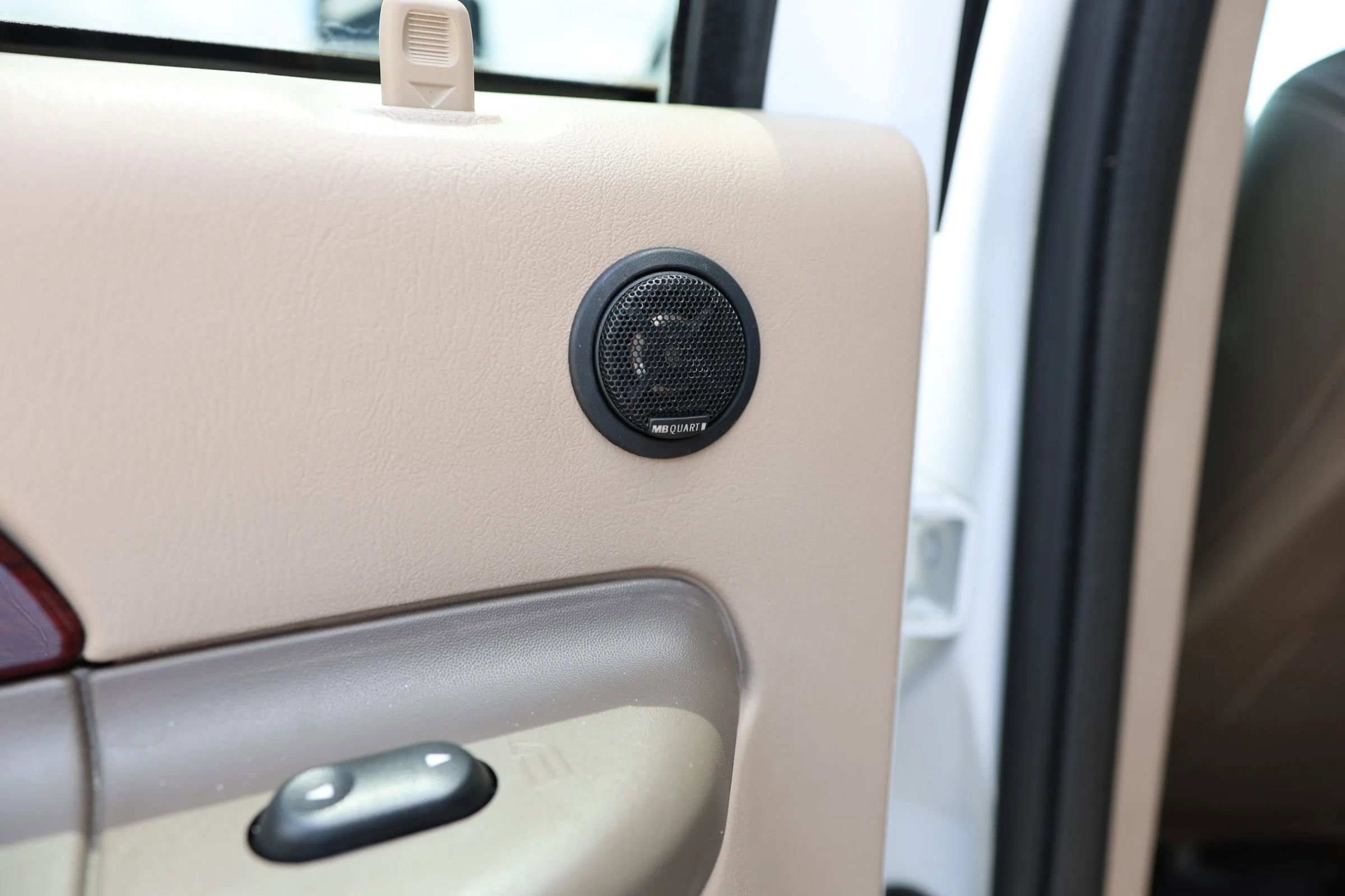 Used 2004 Ford Excursion Eddie Bauer AWD/4WD image 30