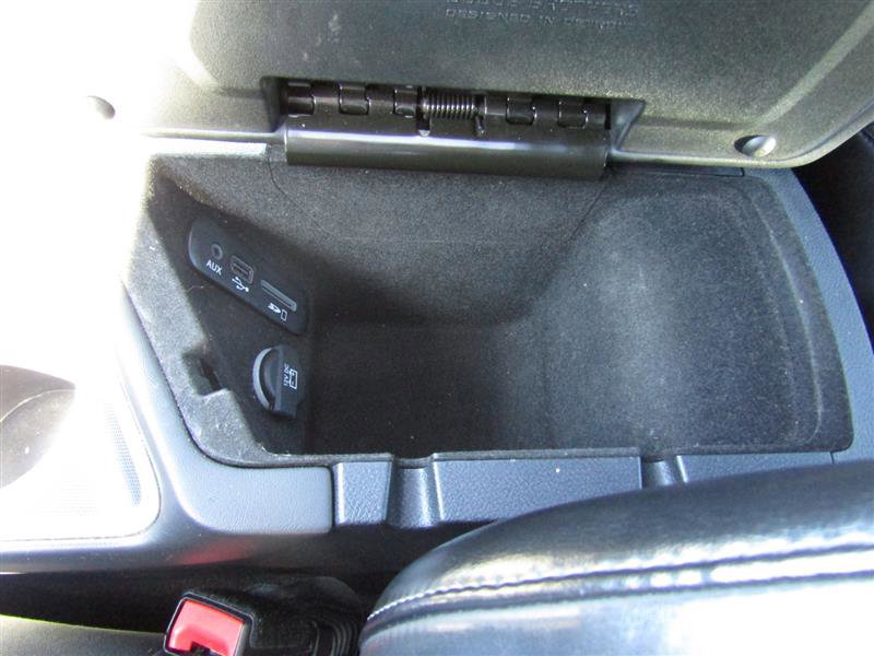 Used 2015 Dodge Challenger SXT Plus w/ Driver Convenience Group image 24