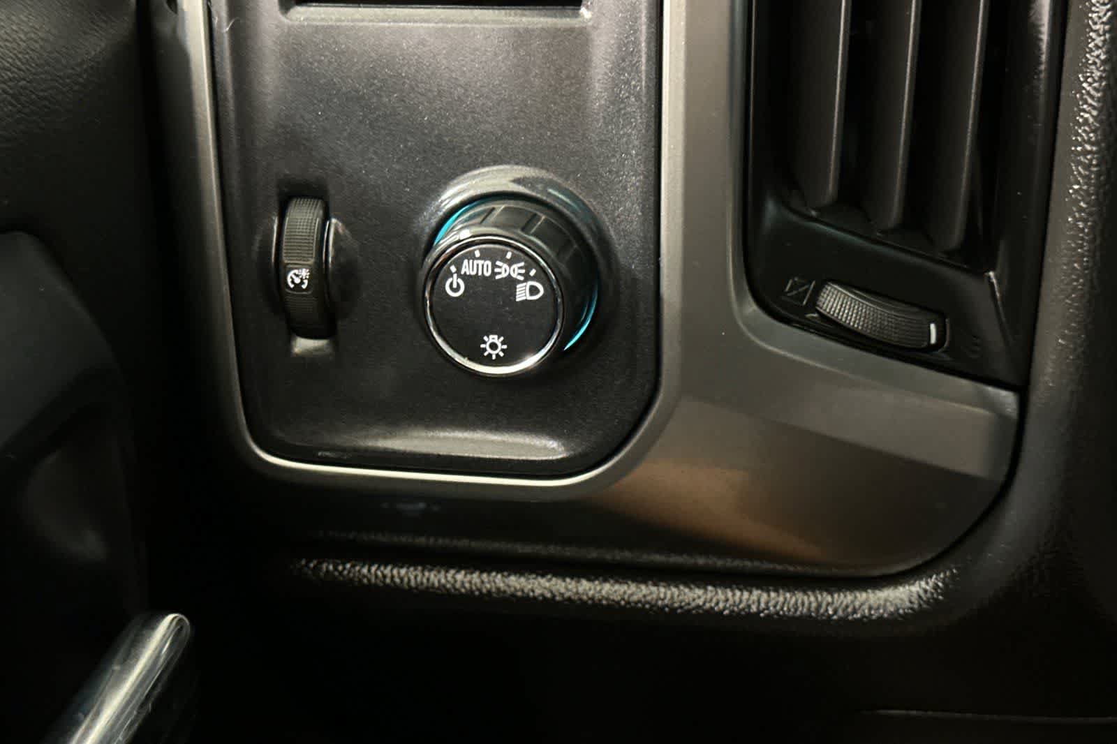 Used 2015 Chevrolet Silverado 2500 LT RWD image 28