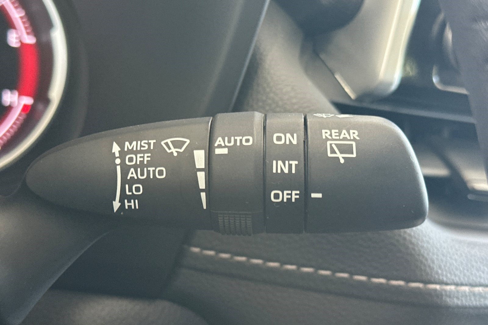 Used 2025 Toyota RAV4 XLE w/ Weather Package FWD image 34