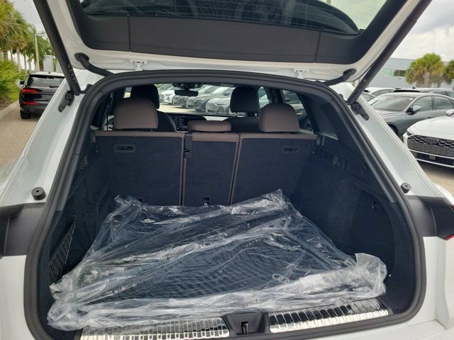 Certified 2025 Audi Q5 Premium w/ Convenience Package AWD/4WD image 8