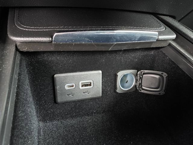 Used 2023 Cadillac XT4 Premium Luxury w/ LPO, Onyx Lite Package image 21