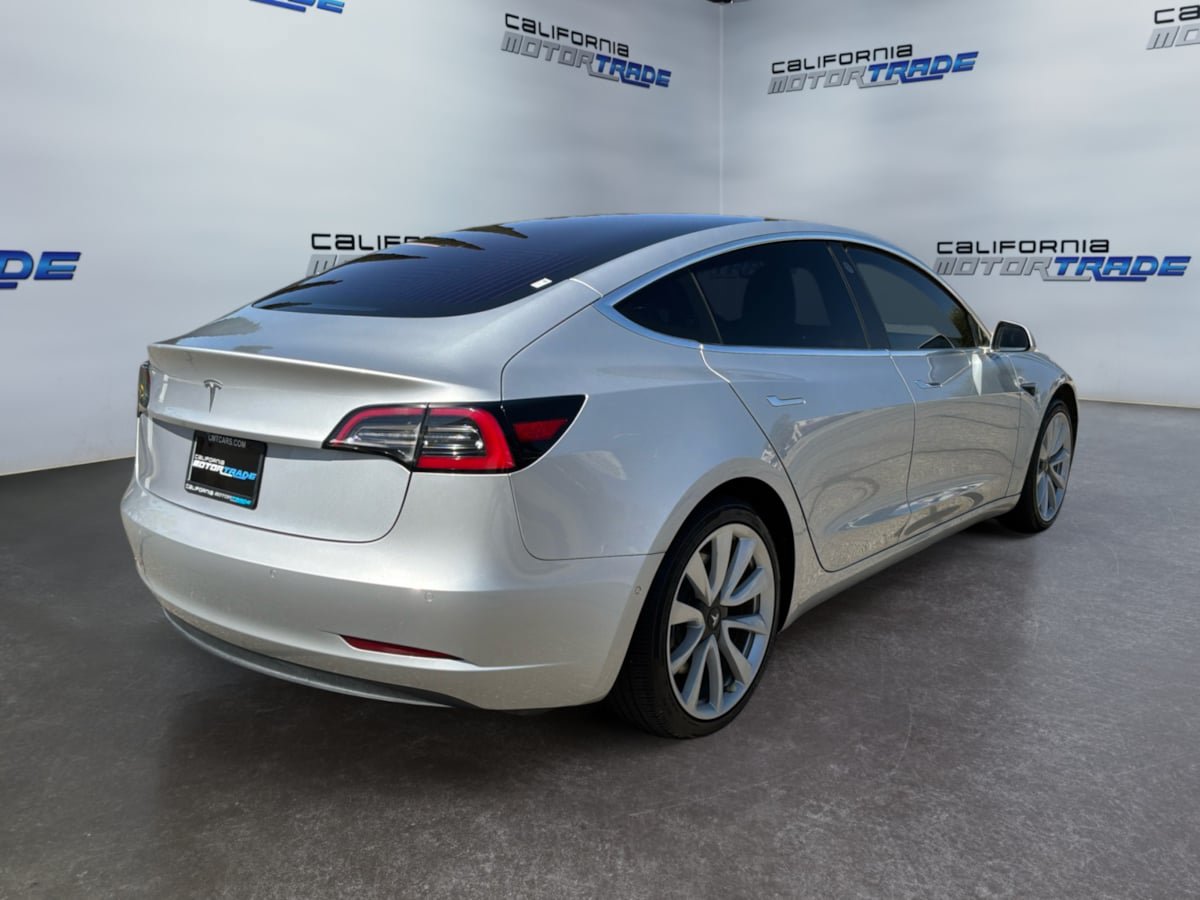 Used 2018 Tesla Model 3 Long Range RWD image 5