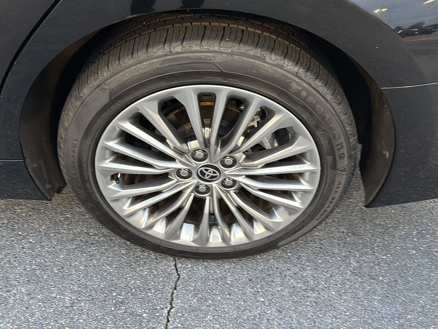 Certified 2022 Toyota Avalon Limited w/ Advanced Safety Package image 35