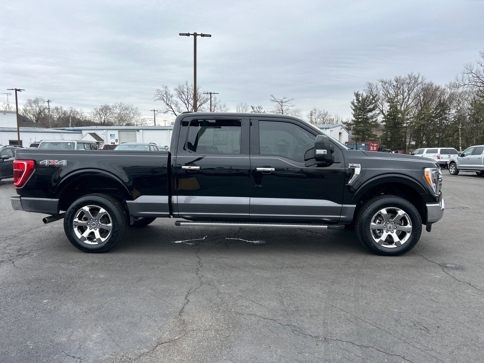 Certified 2022 Ford F150 XLT w/ Equipment Group 302A High image 16