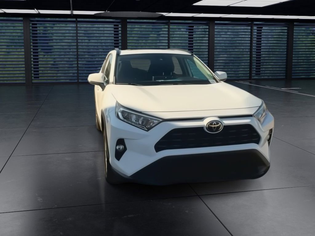 Used 2021 Toyota RAV4 XLE image 3