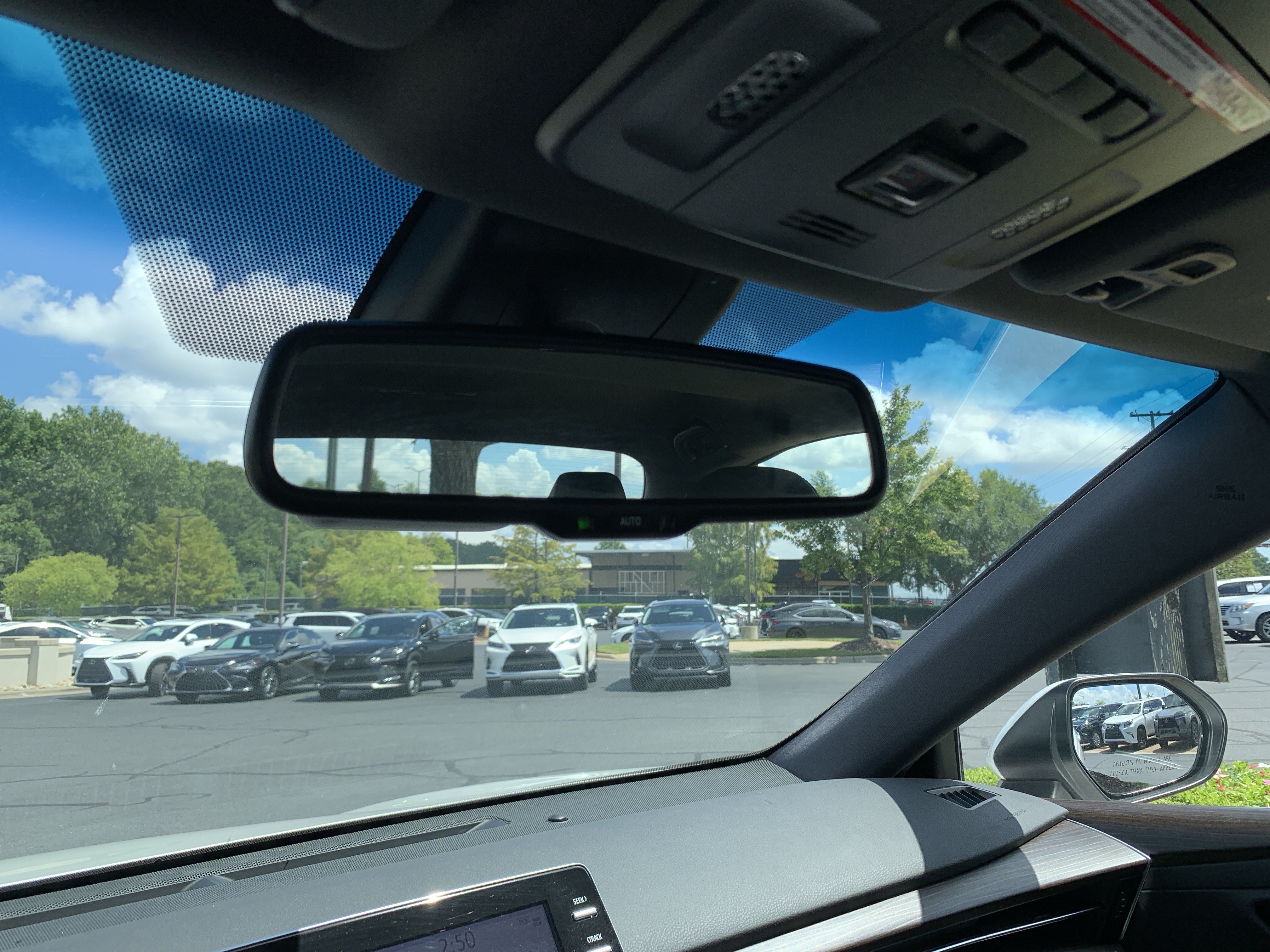 Used 2022 Toyota Avalon XLE FWD image 27