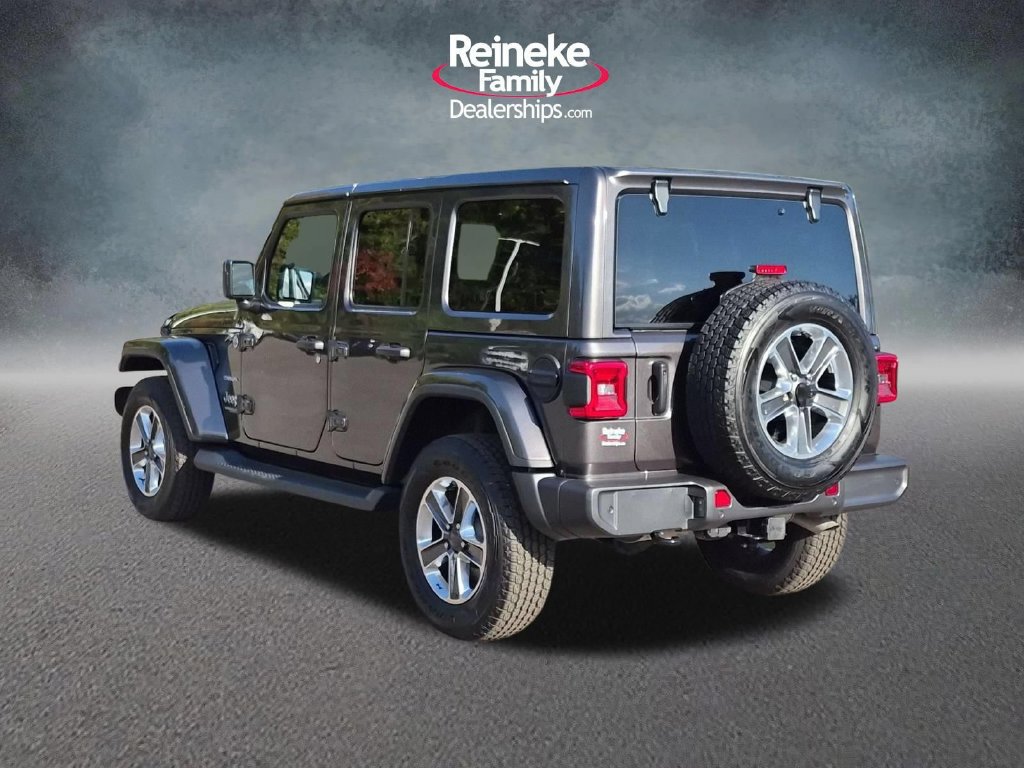 Used 2022 Jeep Wrangler Unlimited Sahara w/ LED Lighting Group AWD/4WD image 9
