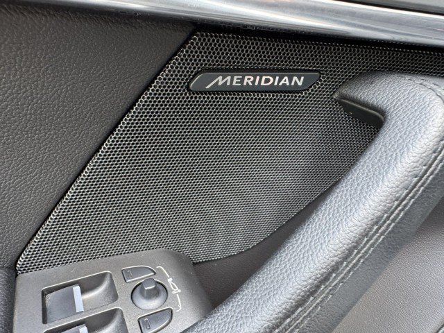Used 2019 Jaguar F-TYPE Convertible RWD image 22