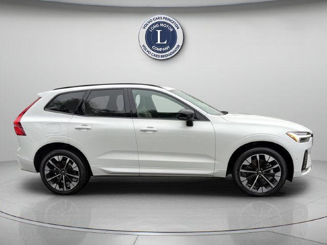 Certified 2026 Volvo XC60 B5 Plus AWD/4WD image 9