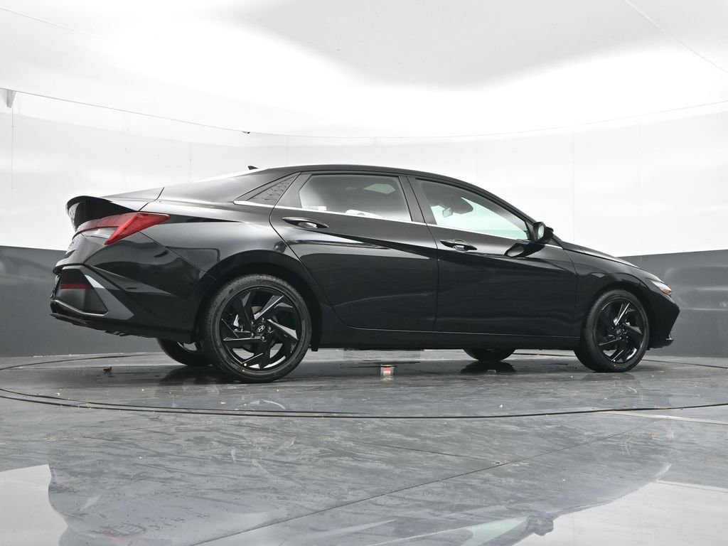 Used 2026 Hyundai Elantra SEL Sport Premium FWD image 47