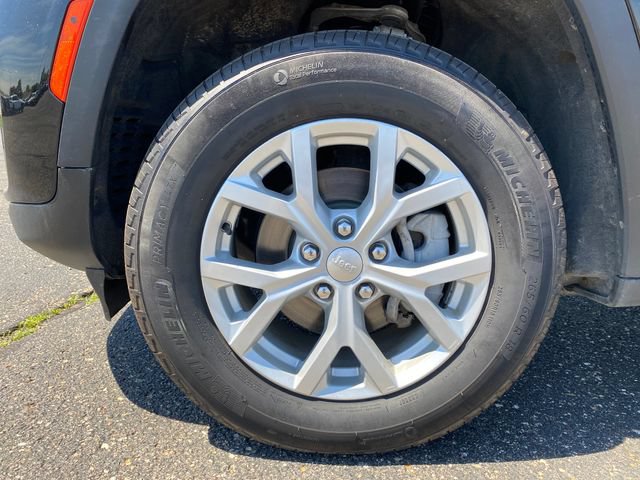 Used 2023 Jeep Grand Cherokee Limited AWD/4WD image 24