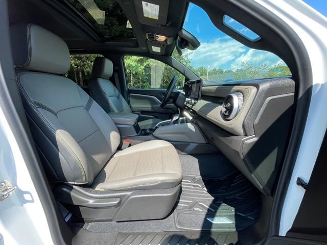 Used 2025 Chevrolet Colorado ZR2 w/ Technology Package image 26