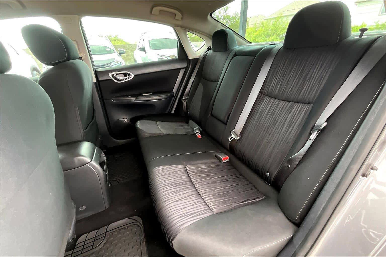 Used 2019 Nissan Sentra SV FWD image 19